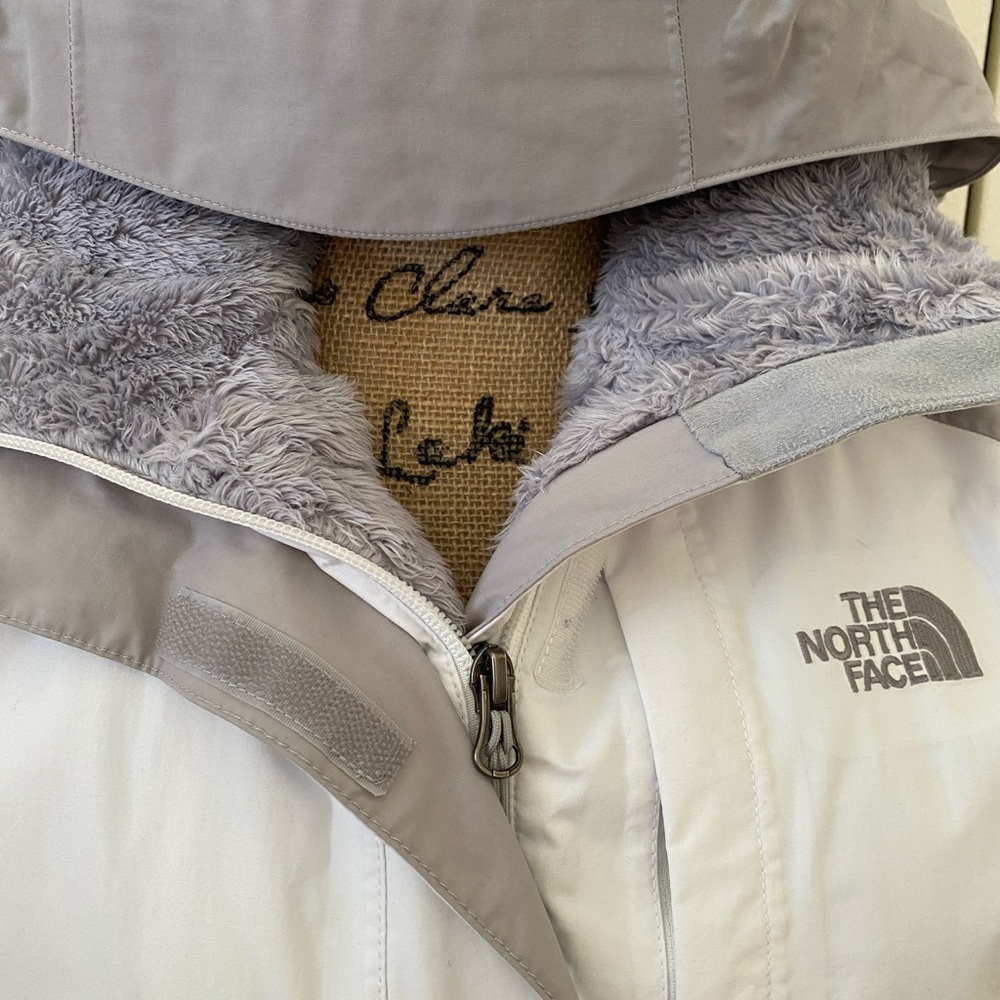 The North Face Women's White & Light Gray Ski Jacket with Removable Hood - Picture 3 of 16